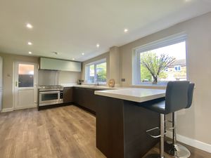 Family Dining Kitchen- click for photo gallery